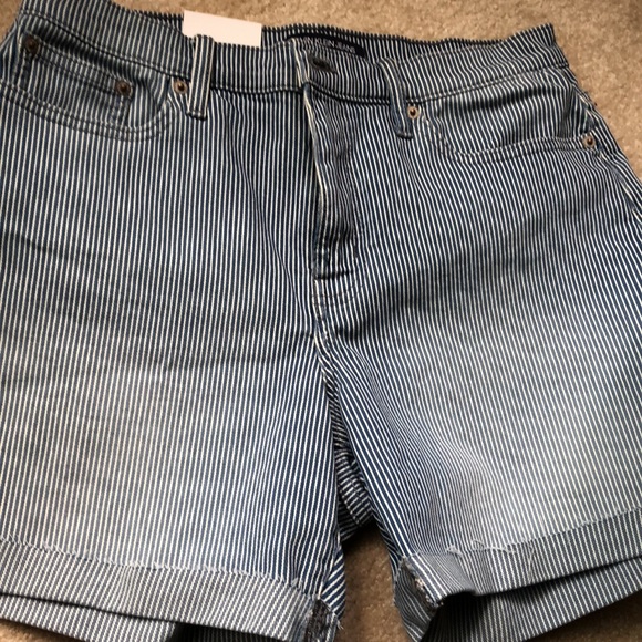 Calvin Klein railroad stripe jeans shorts Size 6 - Picture 3 of 10